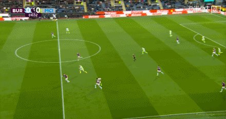 1776903136375051643.gif